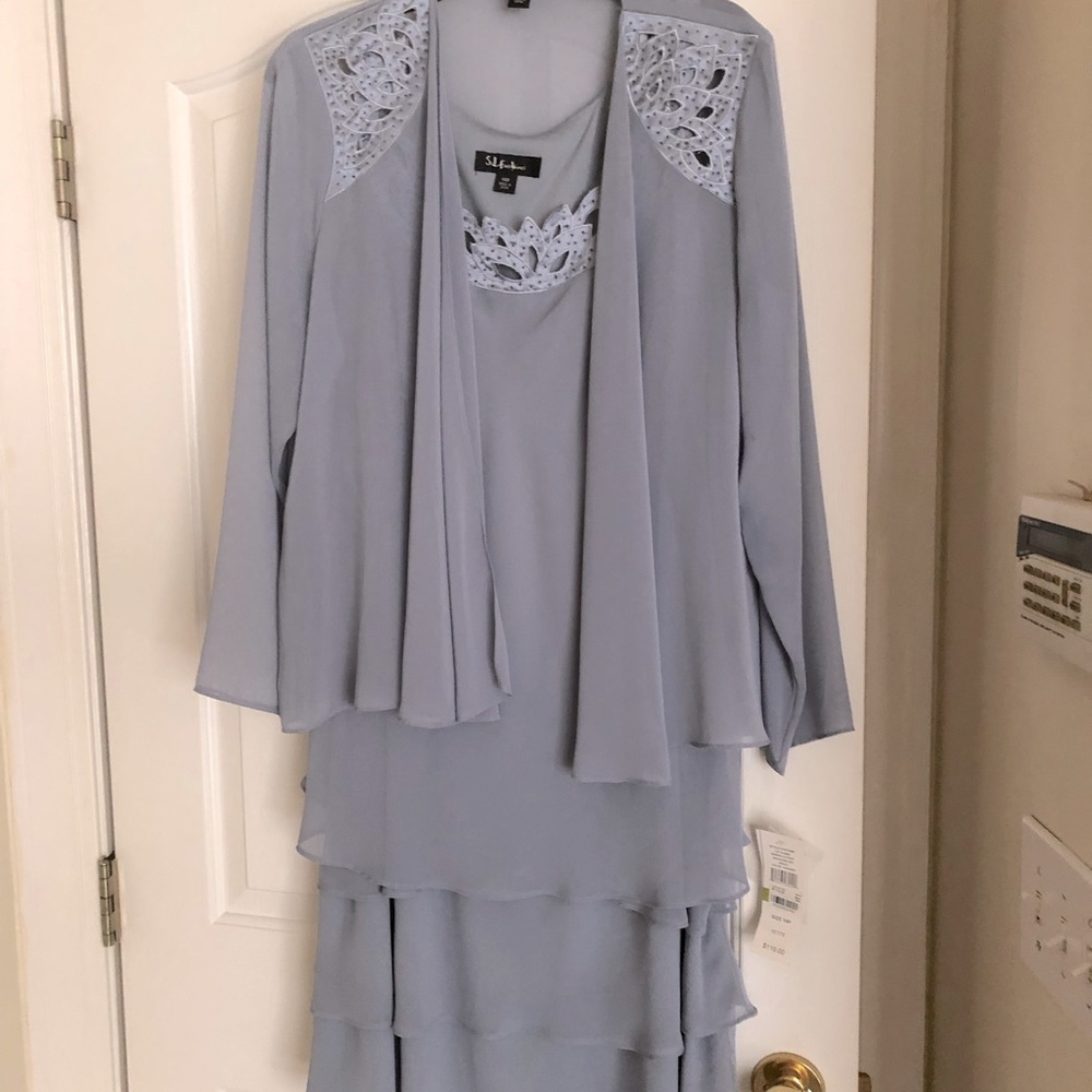 Lovely dress for “Mother of the Bride” or for a cocktail party. Brand new!